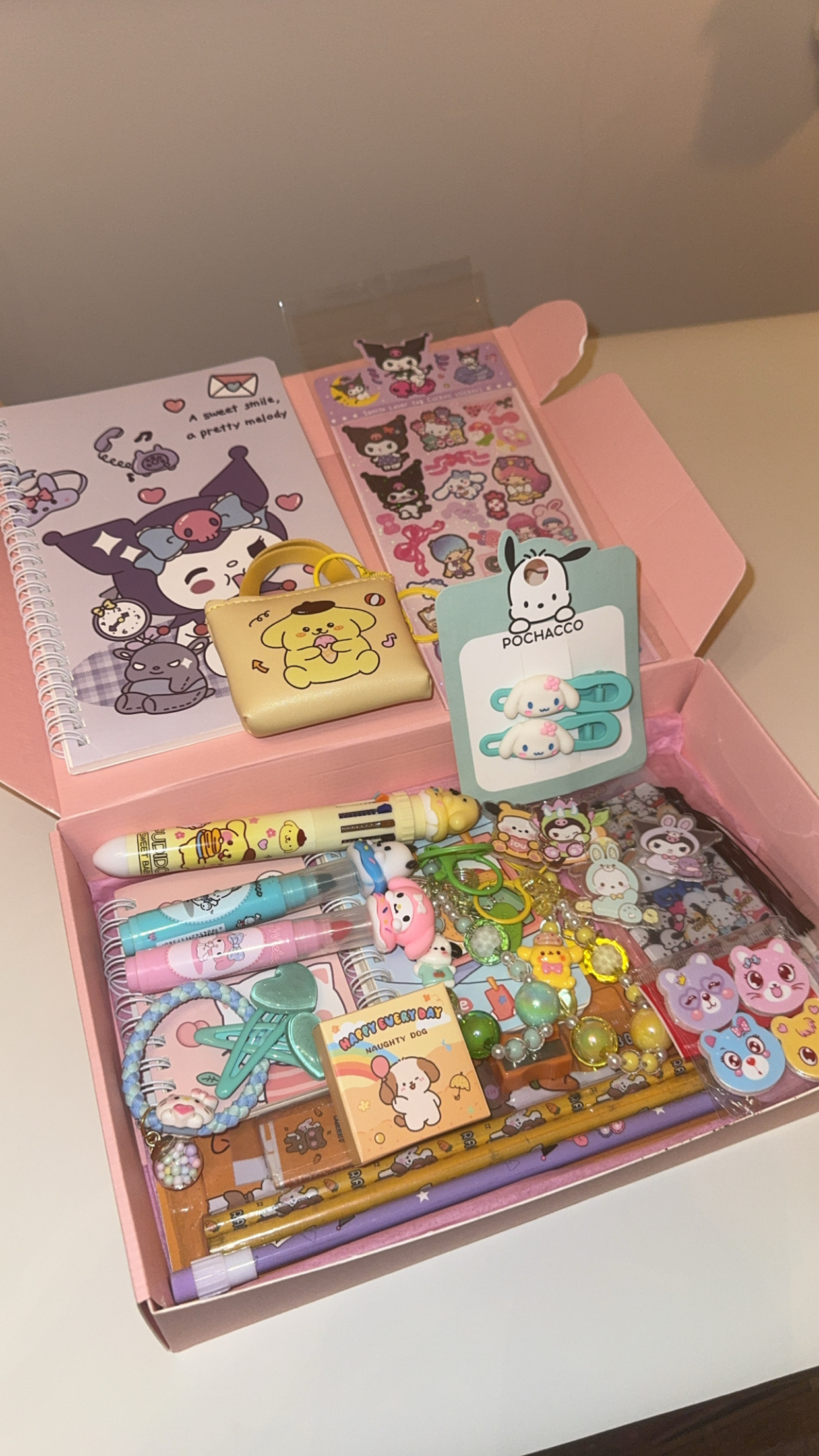 are you ready for a cute one scoop order with guaranteed 20+ items plus one free gift? (any colour) are you ready for a cute one scoop order with guaranteed 20+ items plus one free gift? (any colour)